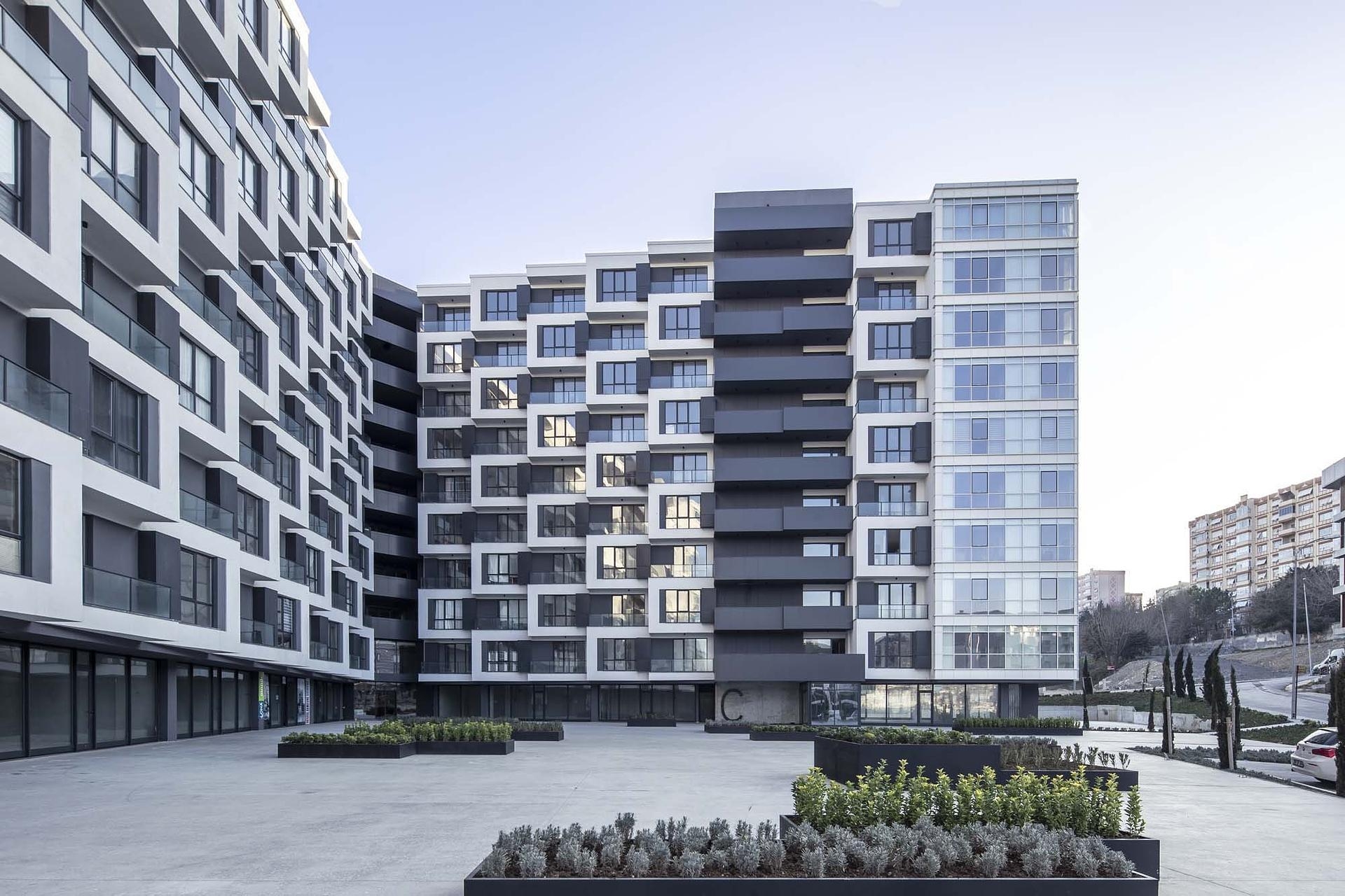 detail.propertyImage