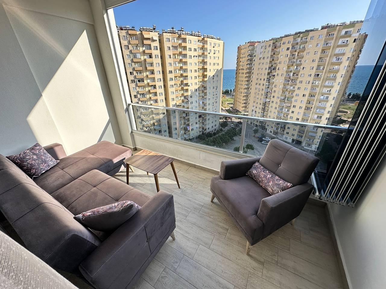 detail.propertyImage