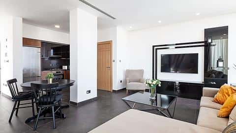 Купите ст apartment у једнособном апартману у Гирнеу, Северни Кипар - Локација у центру града — 9/24
