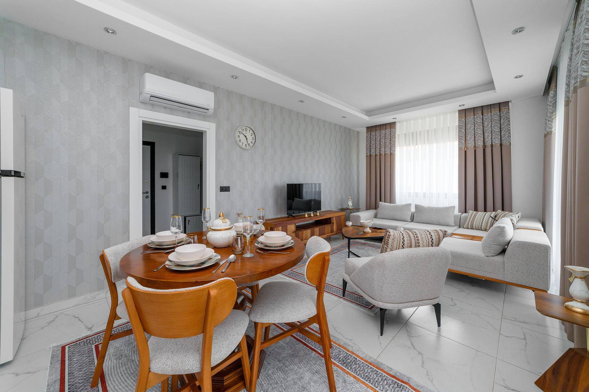 detail.propertyImage