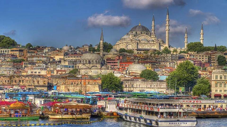 Viaje por carretera a través de los puntos destacados de Turquía