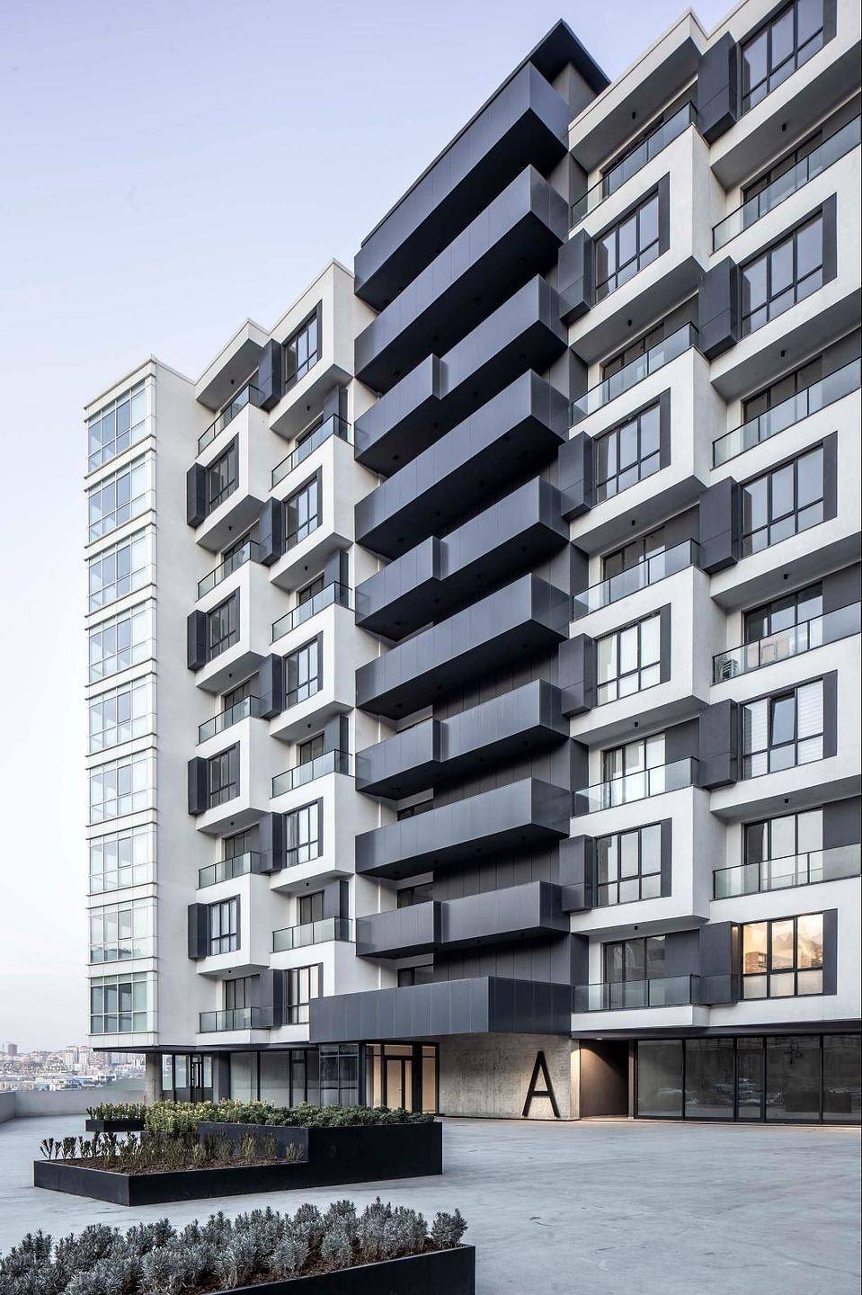detail.propertyImage