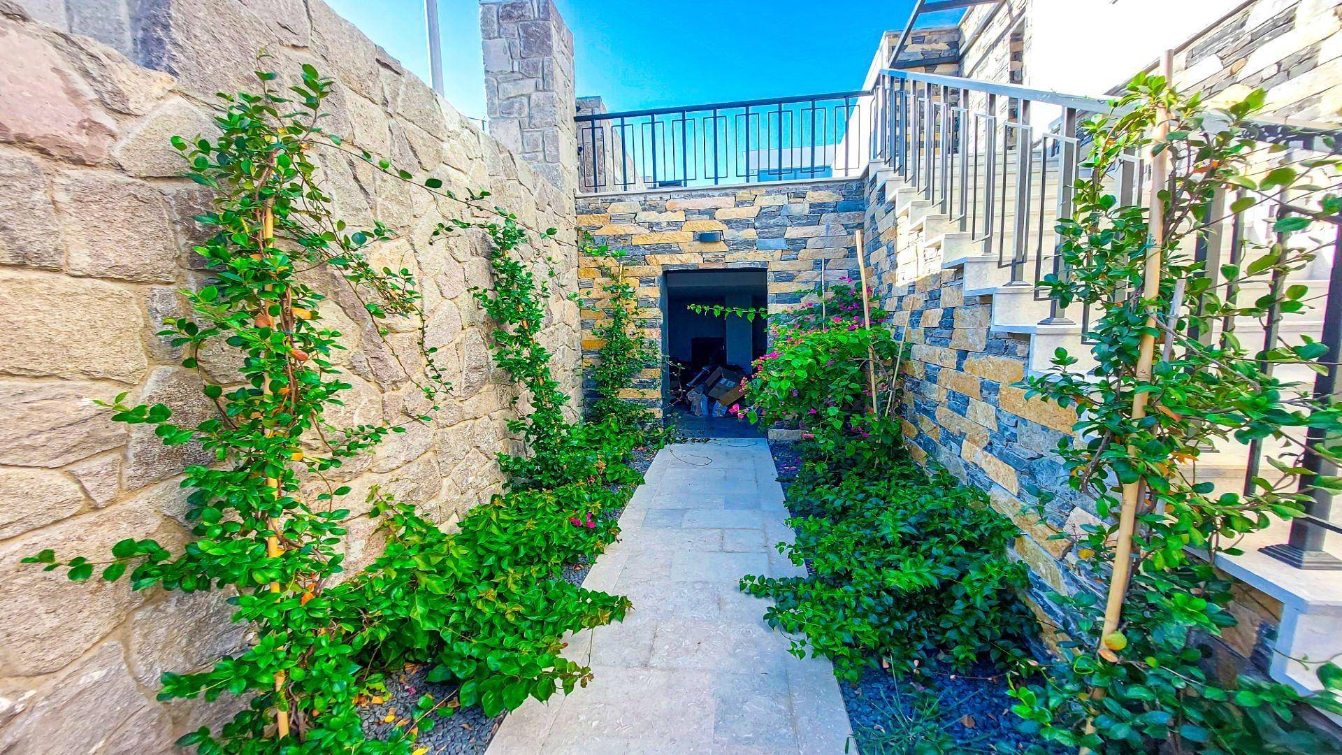 detail.propertyImage
