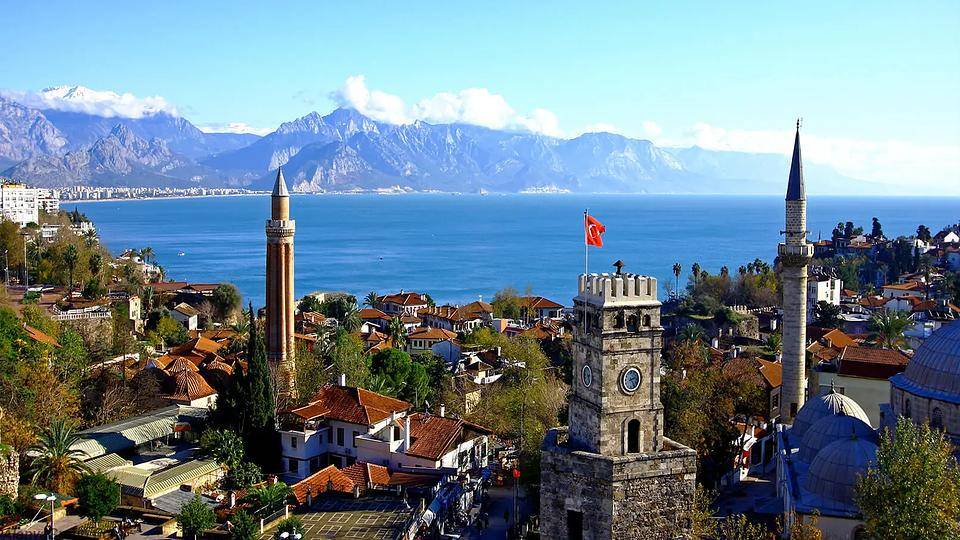 Antalya'nın dinamik ve büyüyen emlak piyasasında uygun fiyatlı satılık villa fırsatlarını keşfedin