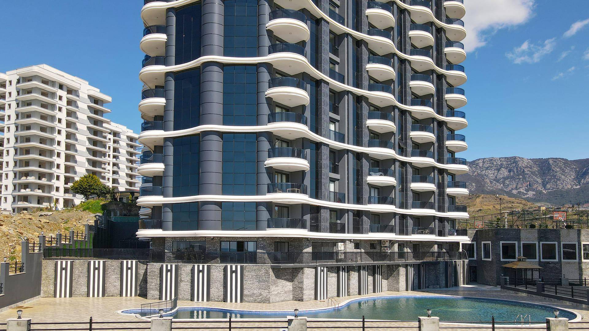 detail.propertyImage