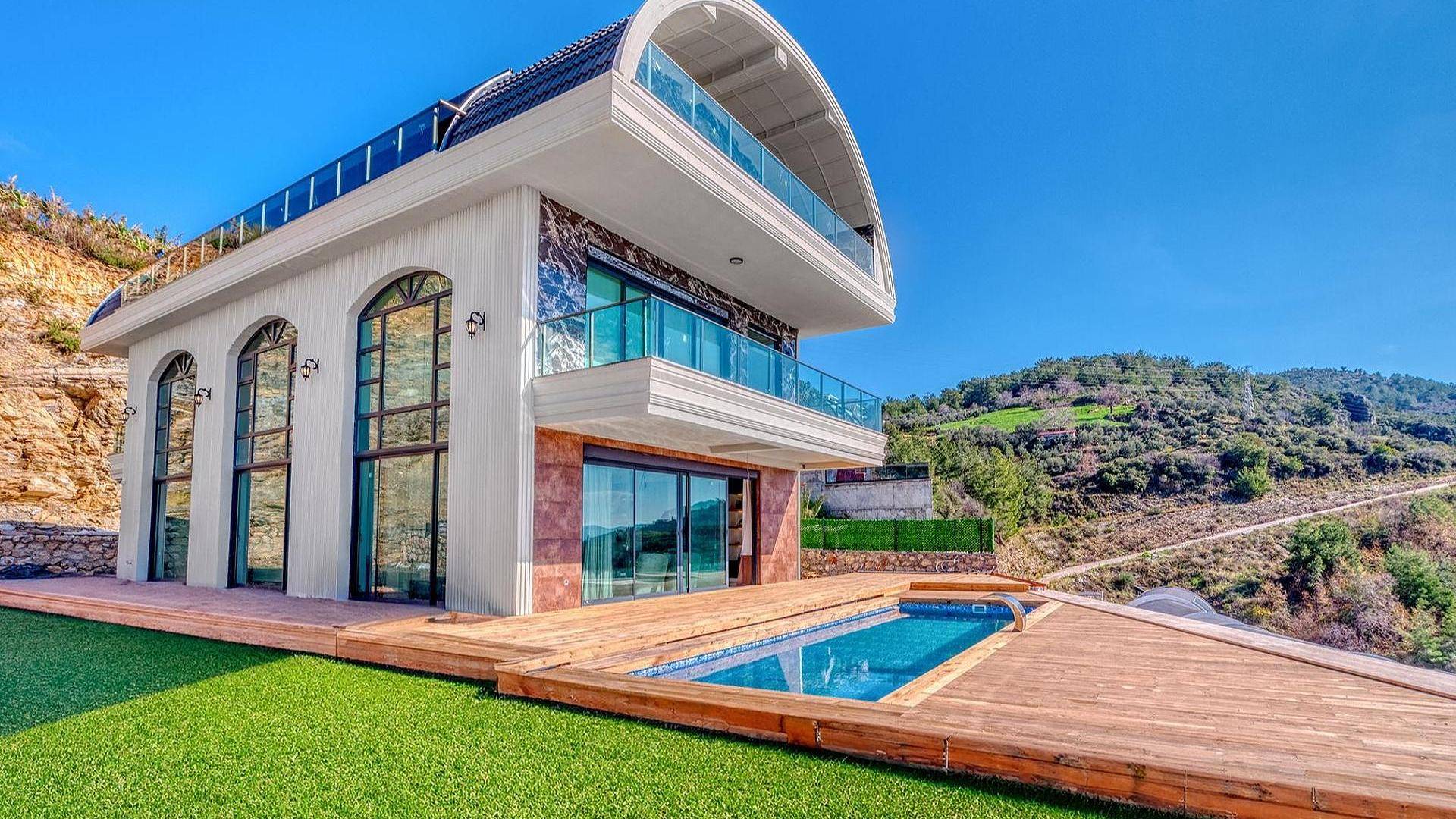 Impressively palatial villa located in Kargicak, Alanya