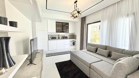 Comfortable 1-Bedroom Garden Floor Apartment Bahceli, North Cyprus — 1/16